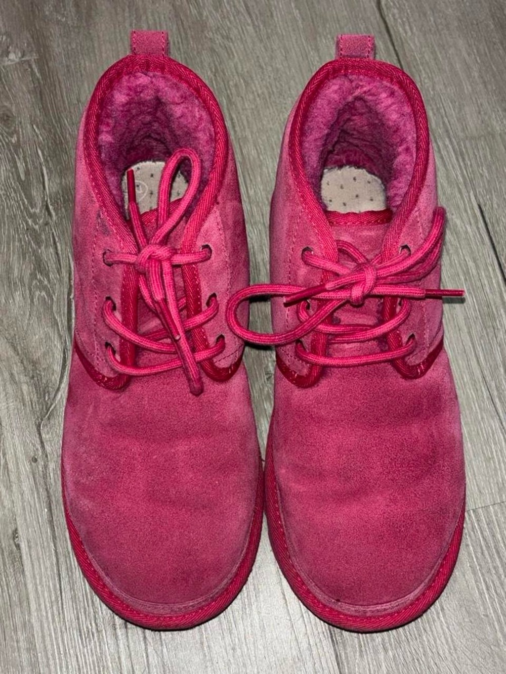 UGG – Neumel II Suede in taffy pink